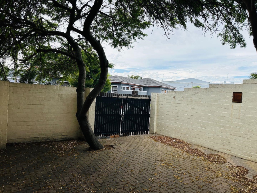 3 Bedroom Property for Sale in Parklands Western Cape